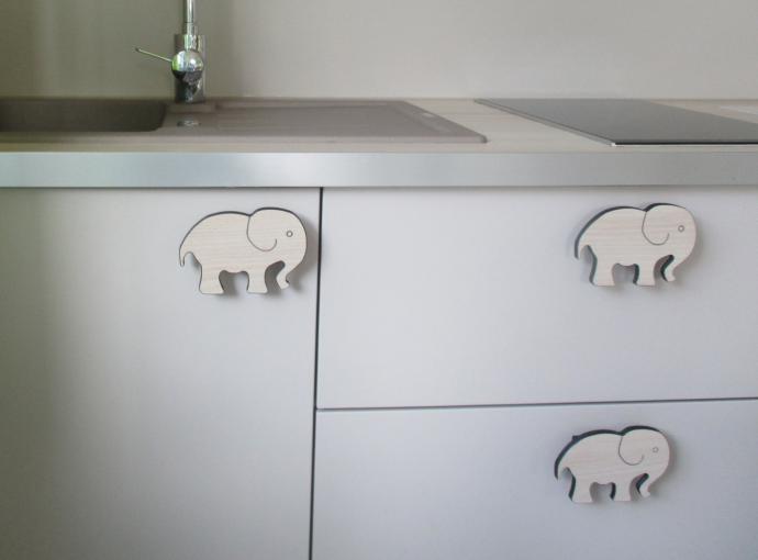 Kinderküche mit Elefantengriffen